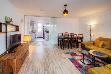 Mittersendling: 3-Zimmer Wohnung mit verglaster Loggia